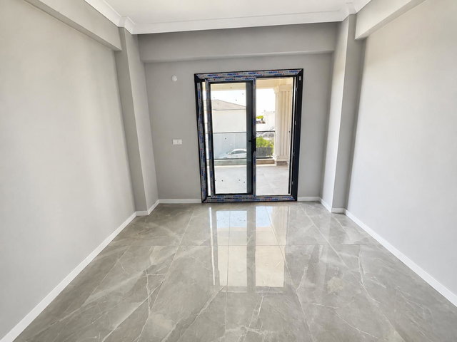 BALIKESIR GÖMEÇ'TE DENIZE 200 METRE DOĞA MANZARALI 2+1 DAIRE