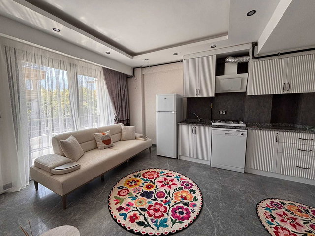 REMAX MODEL DEN SELÇUKBEY CUMA PAZARI YANINDA 2+1 EŞYALI DAIRE