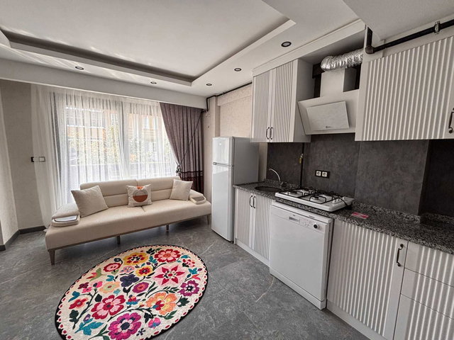 REMAX MODEL DEN SELÇUKBEY CUMA PAZARI YANINDA 2+1 EŞYALI DAIRE