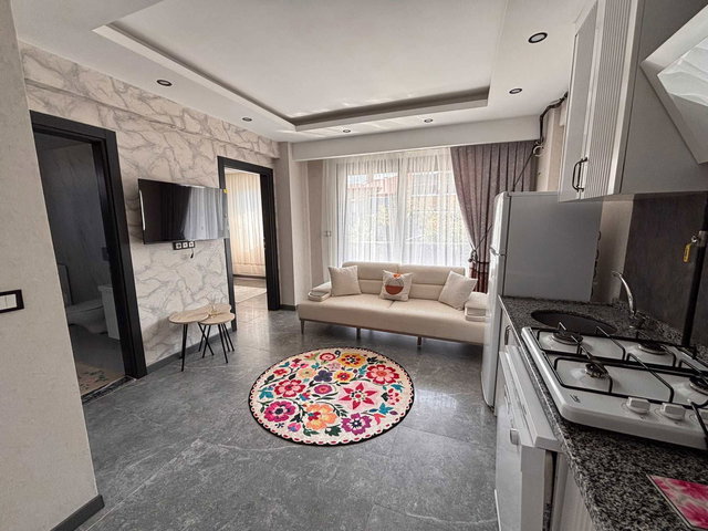 REMAX MODEL DEN SELÇUKBEY CUMA PAZARI YANINDA 2+1 EŞYALI DAIRE