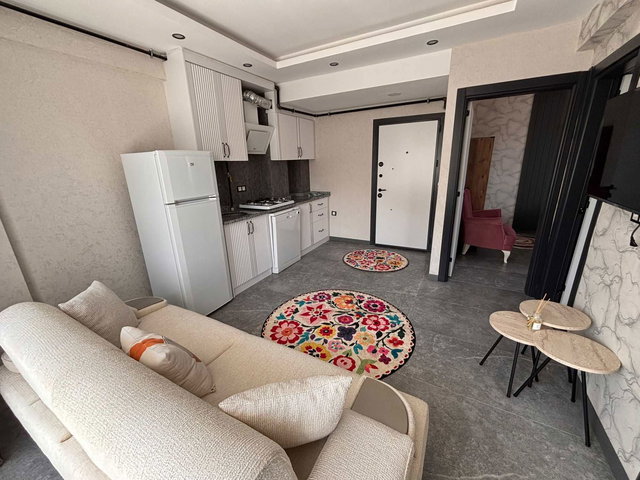 REMAX MODEL DEN SELÇUKBEY CUMA PAZARI YANINDA 2+1 EŞYALI DAIRE