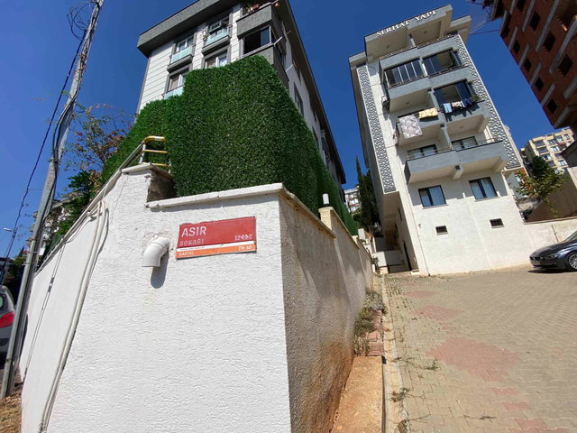 KARTAL YAKACIK ÇARŞI MAH'DE KİRALIK 2+1 DAİRE
