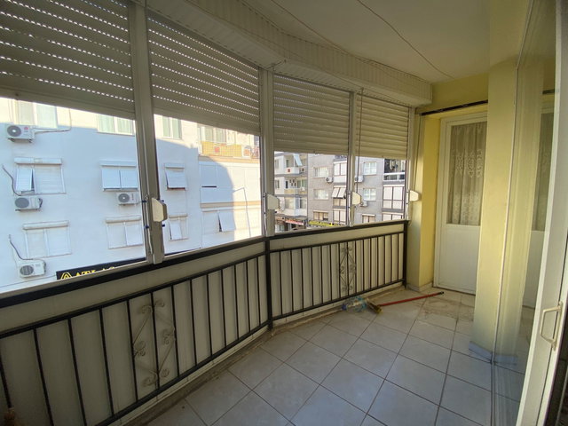 BORNOVA ERGENE’DE EŞYALI 3+1 KIRALIK DAIRE