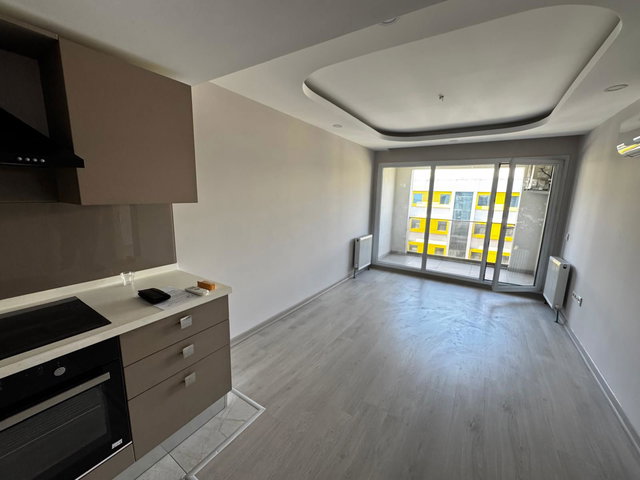 GAZIOSMANPAŞA MERKEZ MH. BEYAZ REZIDANS BEZCI 5.KAT 1+1 BALKONLU