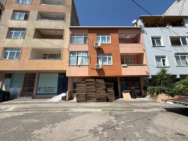 ESATPAŞA MAHALLESİ DÜZOVA SOKAK 2+1 BOŞ KİRALIK DAİRE