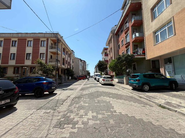 ESATPAŞA MAHALLESİ DÜZOVA SOKAK 2+1 BOŞ KİRALIK DAİRE