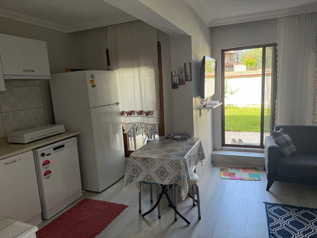 AYVALIK SAHİLKENT EŞYALI KİRALIK 1+1 BAHÇE KATI DAİRE