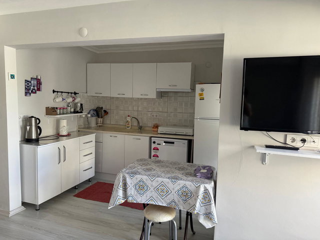 AYVALIK SAHİLKENT EŞYALI KİRALIK 1+1 BAHÇE KATI DAİRE