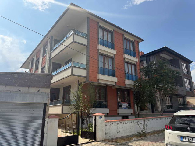 REMAX DEM'DEN KAZIMKARABEKİR MAHALLESİN'DE KİRALIK 2+1 DAİRE