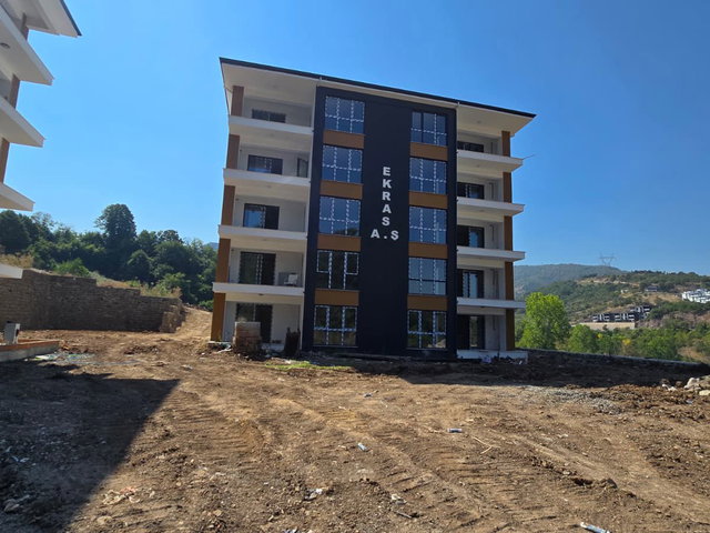 BAŞİSKELE FATİH DE SATILIK SİTE İÇİ LÜKS 2+1 ARAKAT ASANSÖRLÜ