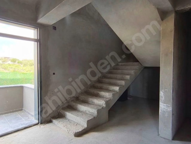 REMAX ÖZGÜR'DEN YIĞINLI DA YOLA SIFIR VİLLA