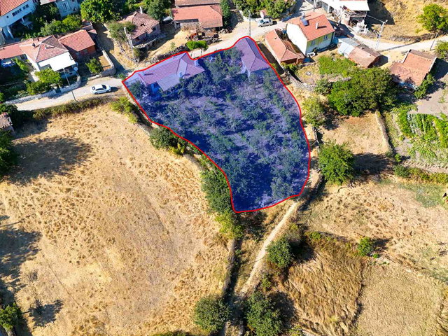 REMAX MİD 'DEN - IVRINDI SOFULAR'DA - 1023 M² - AVLULU KARGIR EV ARSA