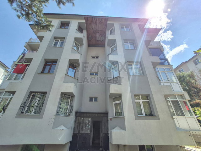 RE/MAX LACİVERT'TEN DADAŞKENT'TE  SATILIK 3+1 DAİRE