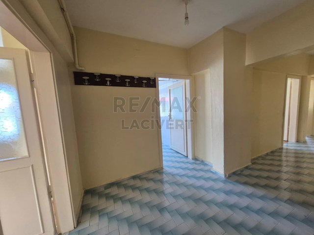 RE/MAX LACİVERT'TEN DADAŞKENT'TE  SATILIK 3+1 DAİRE