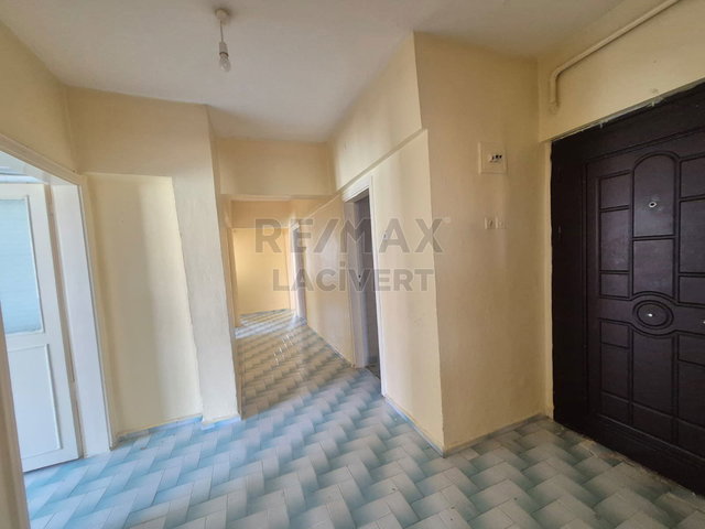 RE/MAX LACİVERT'TEN DADAŞKENT'TE  SATILIK 3+1 DAİRE