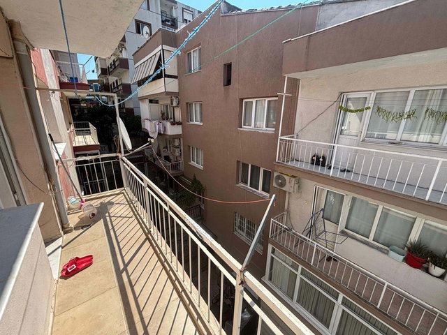 46 KÜÇÜKYALI 154 SOKAK GENÇ BINA SATILIK 2+1 DAIRE