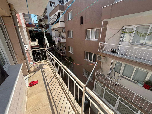 46 KÜÇÜKYALI 154 SOKAK GENÇ BINA SATILIK 2+1 DAIRE