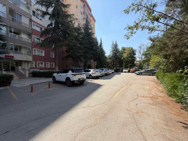 ÇANKAYA ÇİĞDEM MAH. DÜNYA 1 VADİ SİTESİNDE 3+1 SATILIK DAİRE