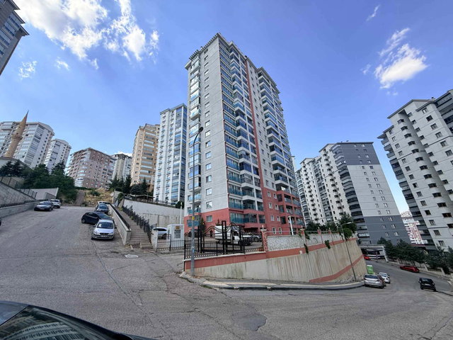 PAMUKLAR MAH ŞEHR-İ SEFA EVLERİNDE SATILIK 4+1 DAİRE