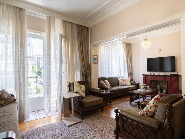 ÇANKAYA KÜÇÜKESAT BARDACIK SOKAK'TA EŞYALI KIRALIK 2+1 DAIRE