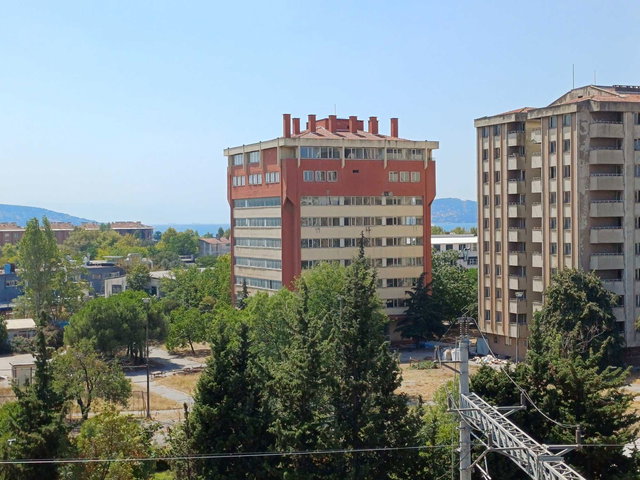 MALTEPE YALI MİN.CAD.NIN ALT KISMINDA , KISMİ DENZ.MANZ. 3+1 BALKONLU KİRALIK DAİRE