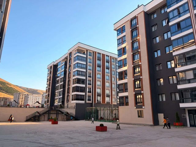 REMAX ARTIS'TEN YILDIZKENT'DE KIRALIK 4+1 DAIRE