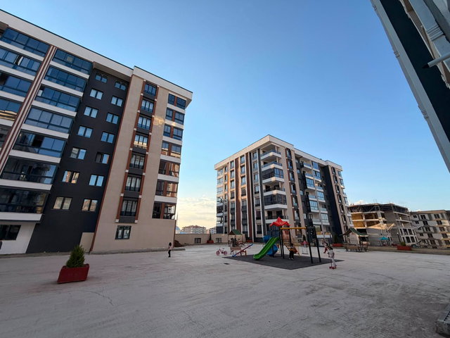 REMAX ARTIS'TEN YILDIZKENT'DE KIRALIK 4+1 DAIRE