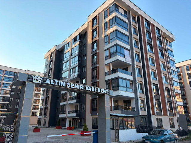 REMAX ARTIS'TEN YILDIZKENT'DE KIRALIK 4+1 DAIRE