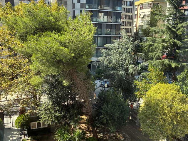 SUADİYE PLAJYOLUNDA 350 M2 5 ODA 85 M2 SALON PRESTİJLİ BİNADA BALKONLU ŞIK DAİRE