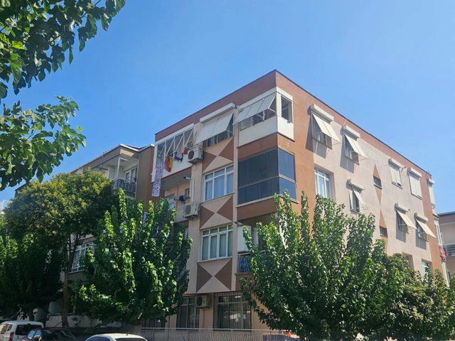 32 BUCA YIĞITLER'DE GENIŞ SATILIK 3+1 DAIRE