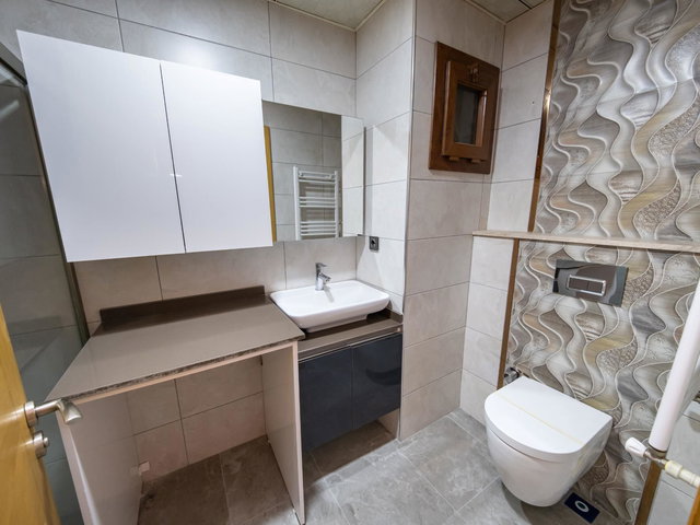 SEFERİHİSAR'DA HAVUZLU & SOSYAL TESİSLİ SİTEDE 3+1 SATILIK DAİRE