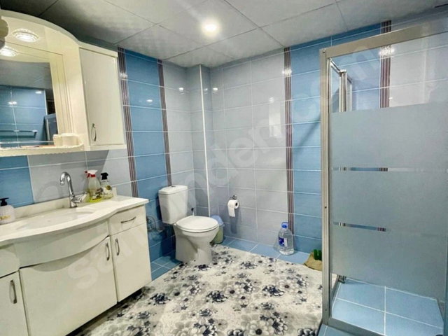REMAX ÖZGÜR'DEN GÜNEYKENT'DE SATILIK SİTE İÇİ 4+1 DAIRE