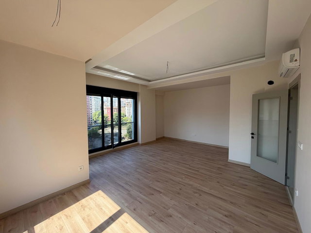 BOSTANCI METROYA YAKIN BALKONLU SIFIR 3+1