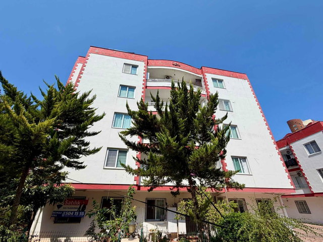 REMAX RİNA'DAN ÇİFTLİKKÖY MAH.DE BAHÇELİ 2+1 DAİRE