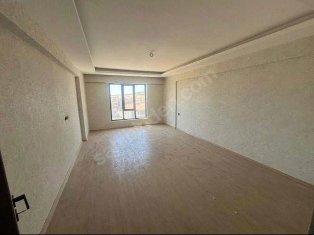 REMAX ÖZGÜR'DEN ALPARSLAN 1 DE FIRSAT 3+1 DAİRE