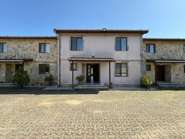 KURTDOĞMUŞ'TA 15 DÖNÜM ARAZI İÇINDE, 3+1 KIRALIK VILLA