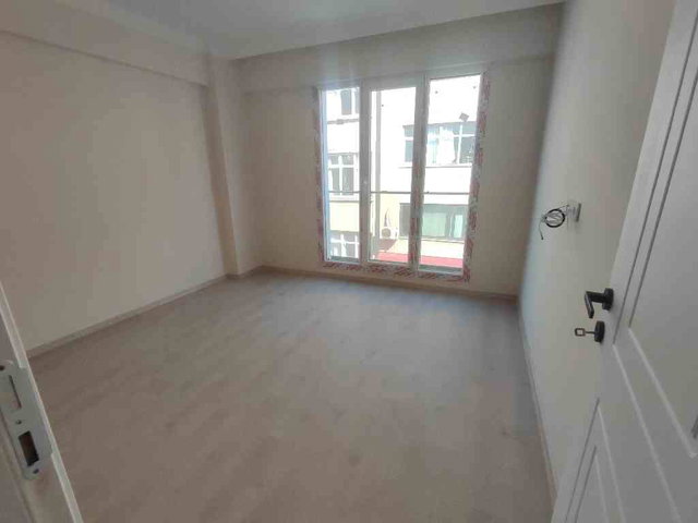 ÇAĞLAYAN METRO & ADLİYE SARAYI YANI MERKEZİ KONUMDA SIFIR 2+1 DAİRE