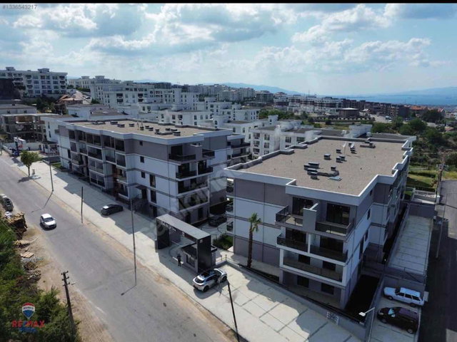 BAŞİSKELE YUVACIK PAŞADAĞDA HAVUZLU SİTE İÇİ 1+1 YÜKSEK GİRİŞ