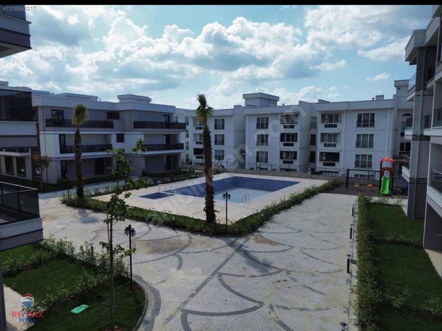 BAŞİSKELE YUVACIK PAŞADAĞDA HAVUZLU SİTE İÇİ 1+1 YÜKSEK GİRİŞ
