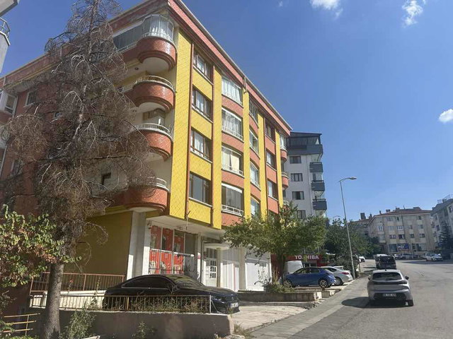 ÖVEÇLER LİZBON CADDESİ’NDE MERKEZİ KONUMDA 3+1 KİRALIK DAİRE