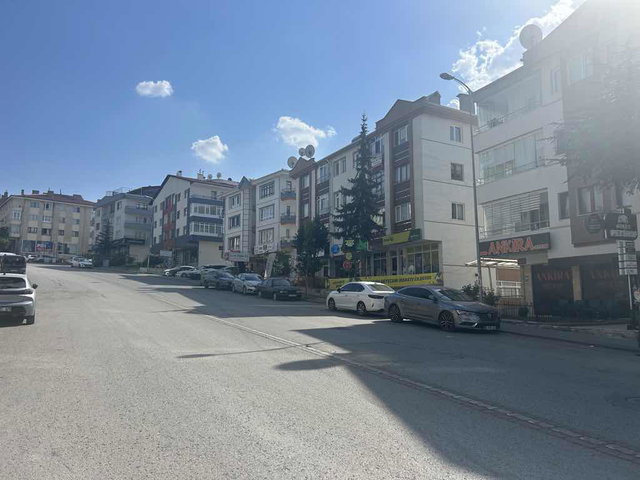 ÖVEÇLER LİZBON CADDESİ’NDE MERKEZİ KONUMDA 3+1 KİRALIK DAİRE