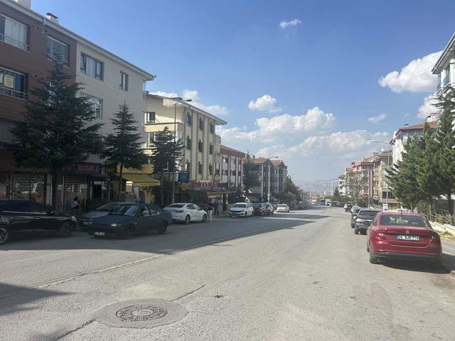 ÖVEÇLER LİZBON CADDESİ’NDE MERKEZİ KONUMDA 3+1 KİRALIK DAİRE