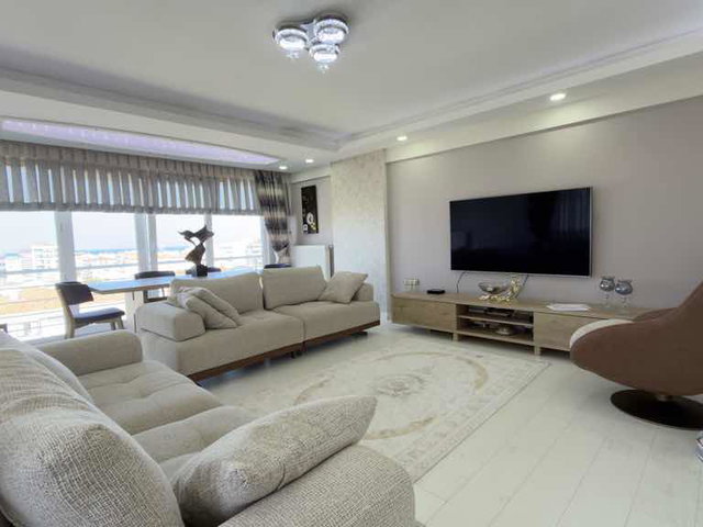 ATAKUM YENİMAHALLE’DE 9. KAT DENİZ MANZARALI GENİŞ 3+1 | 160 M² NET | 2 BANYO