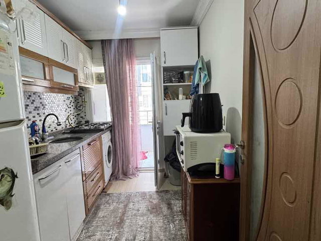 ESENYURT BALIKYOLU’NDA AİLE APARTMANINDA ÖNÜ FULL AÇIK 2+1 BALKONLU FIRSAT DAİRE