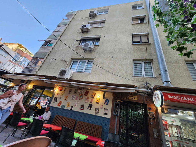 BOSTANLI’DA KİRALIK 3+1 | 120 M² BRÜT | BALKONLU | DOĞALGAZ KOMBİLİ | KÖŞE KONUMLU