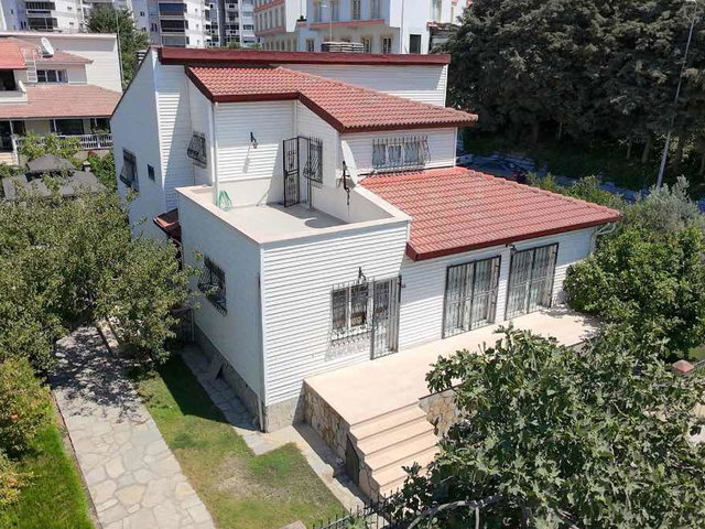 SÖKE'DE BAKIMLI, GENİŞ KULLANIM ALANINA SAHİP MÜSTAKİL 5+1 VİLLA!