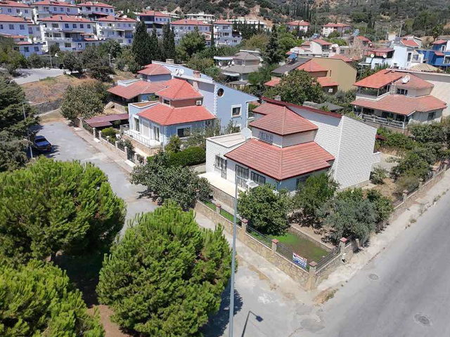 SÖKE'DE BAKIMLI, GENİŞ KULLANIM ALANINA SAHİP MÜSTAKİL 5+1 VİLLA!