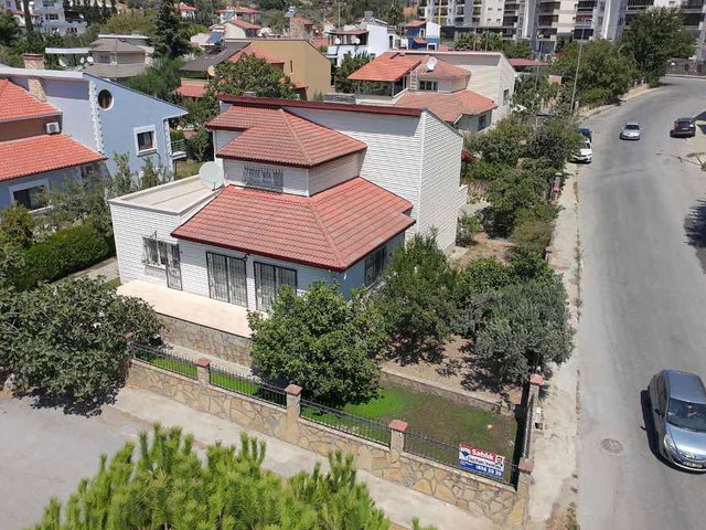 SÖKE'DE BAKIMLI, GENİŞ KULLANIM ALANINA SAHİP MÜSTAKİL 5+1 VİLLA!