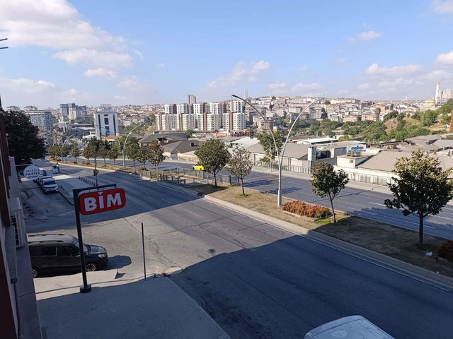 METROYA YAKIN ANACADDE DE KİRALIK  2+1 DAİRE 100 M2 BRÜT