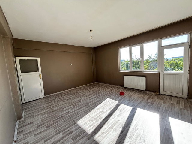 REMAX ARTIS'DEN YENIŞEHIR'DE KIRALIK 3+1 DAIRE